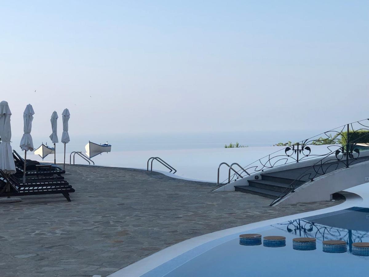 Luxury Family Apartment Kaliakria Topola Bagian luar foto