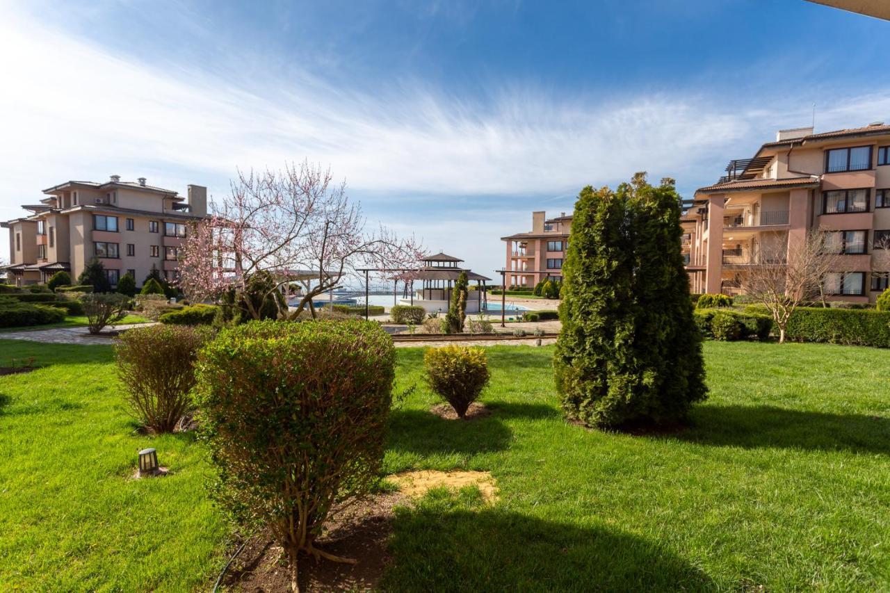 Luxury Family Apartment Kaliakria Topola Bagian luar foto